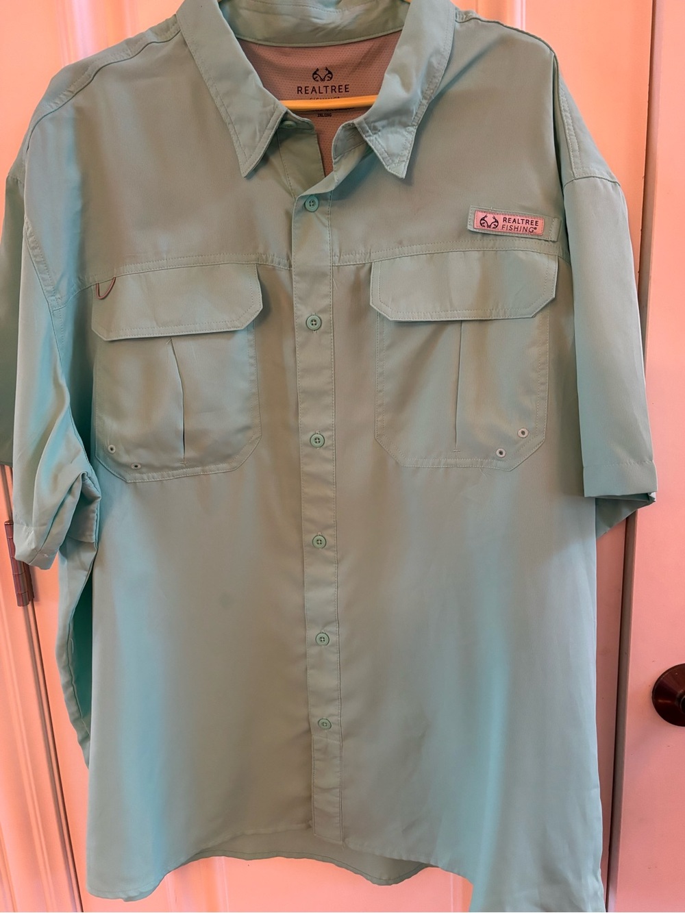 Realtree Men’s Short-Sleeve Button-Down Shirt in Light Teal